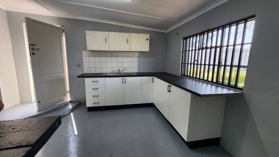 To Let 4 Bedroom Property for Rent in Joostenberg Western Cape